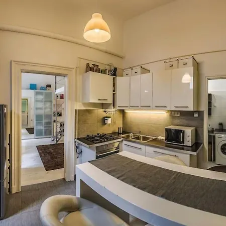 Apartment Liberty Bridge